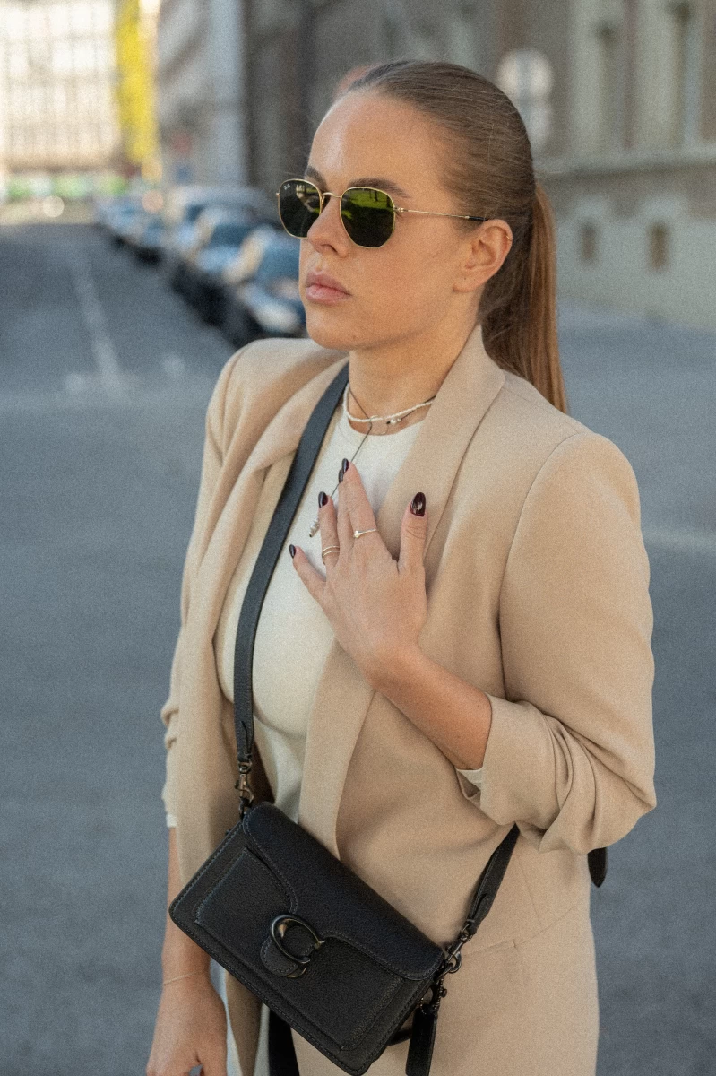 Quintessa runder Anhänger Süßwasserperlen Silber 925 Faden Halskette