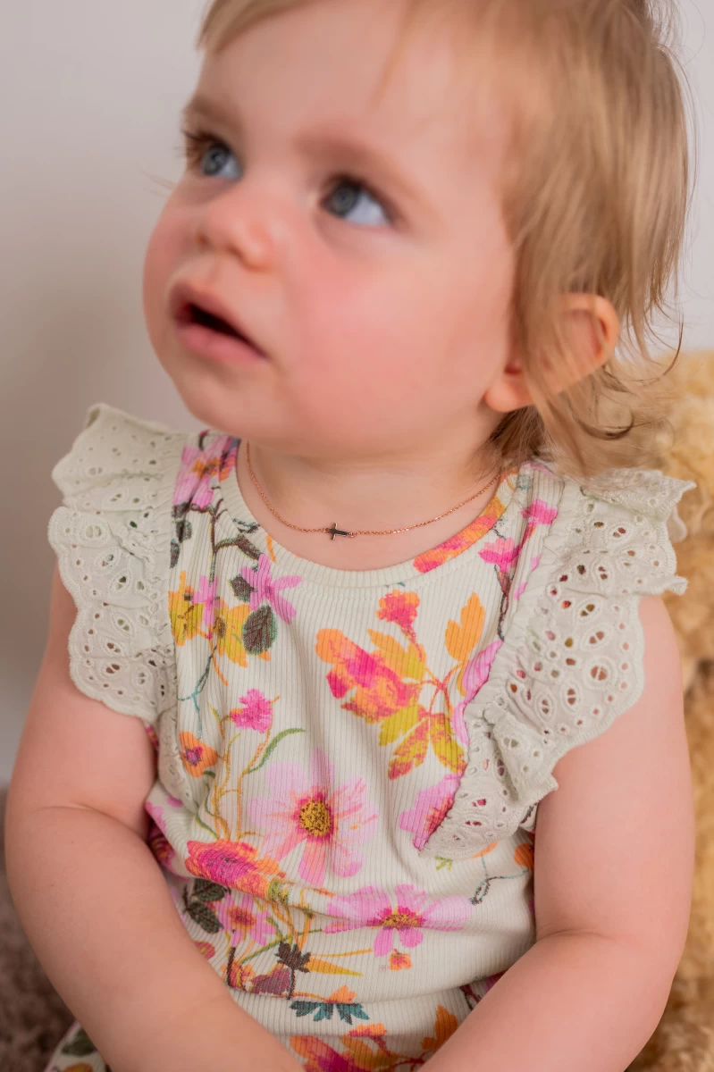 Kreuz Baby Halskette aus 14K Gelbgold