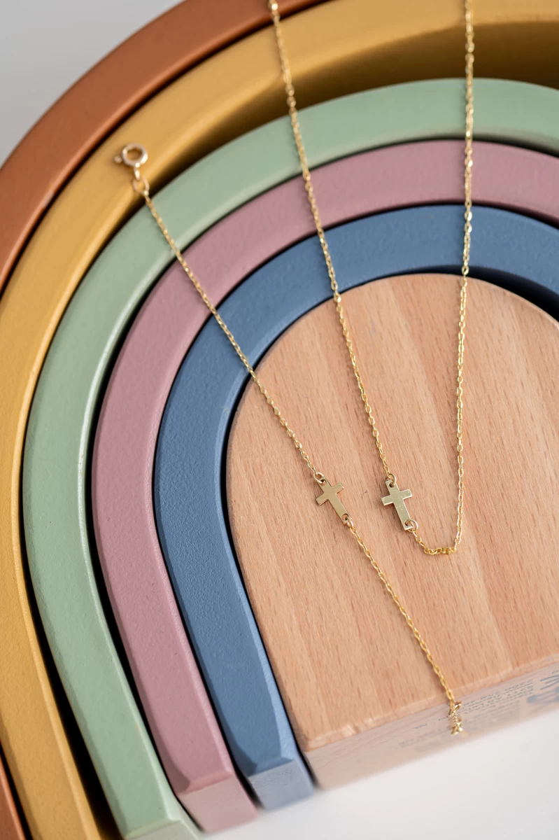 Kreuz Baby Halskette aus 14K Gelbgold