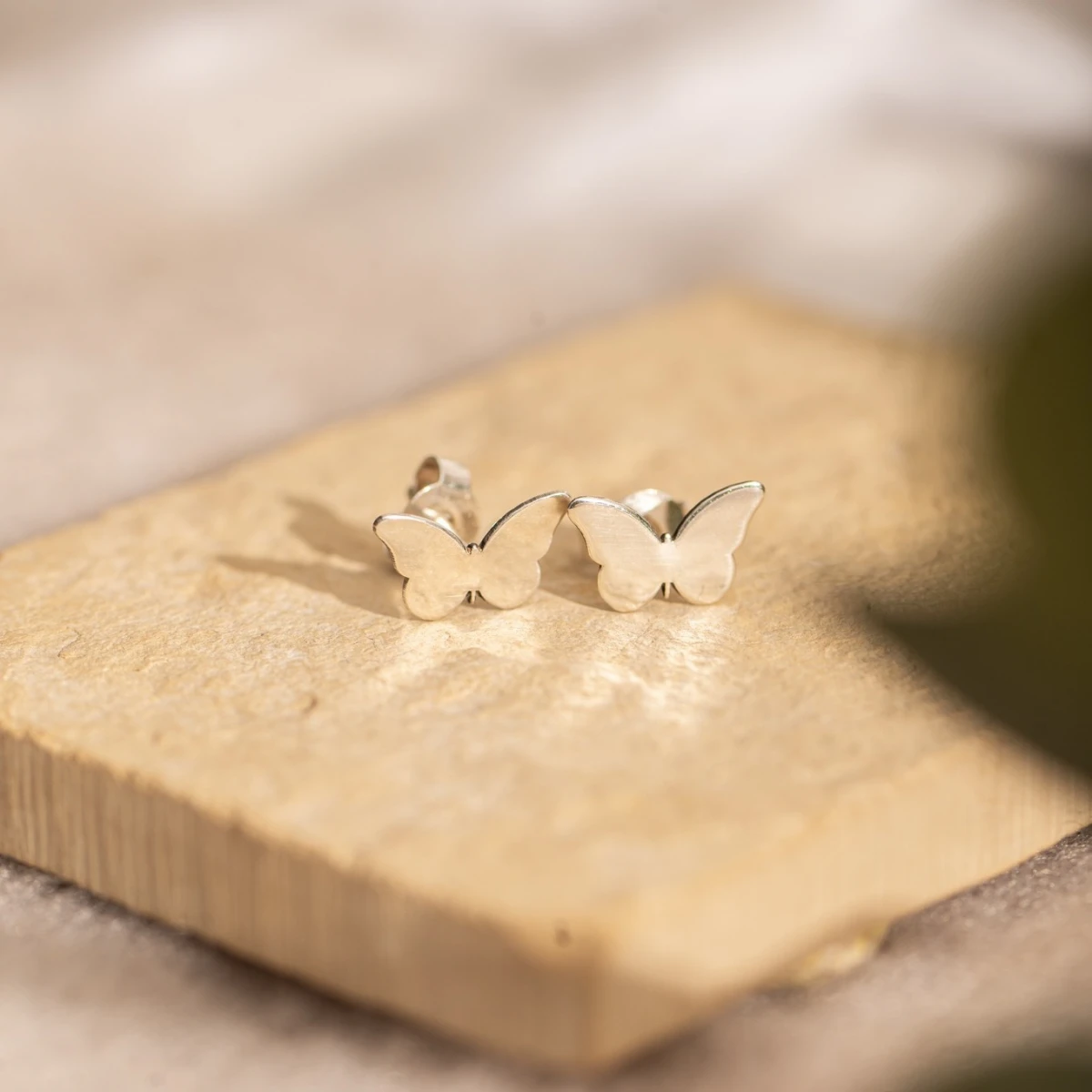 Schmetterling Gelbgoldohrringe 14K